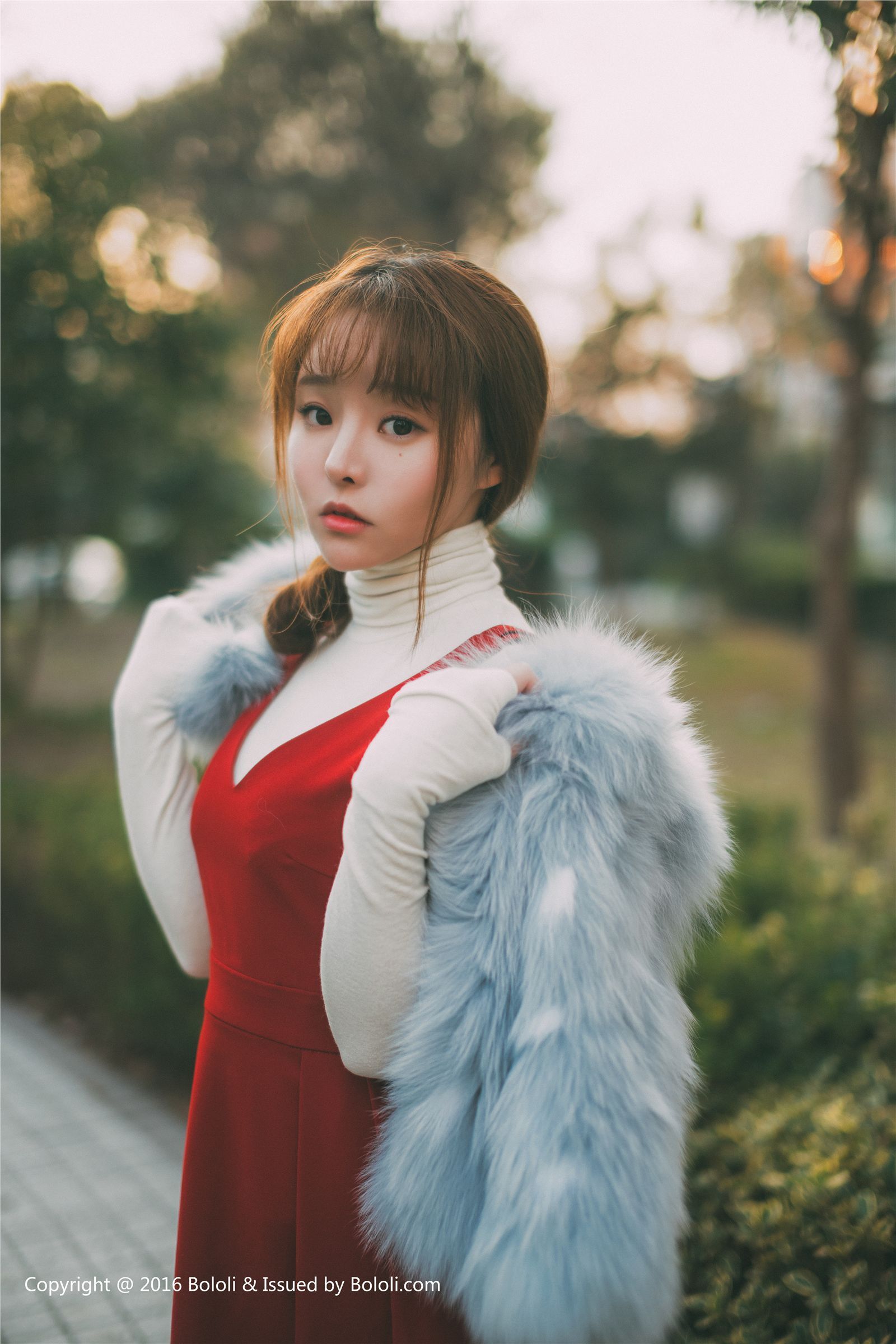 [BoLoLi波萝社] 2017.03.09 BOL027 七宝变装死库水诱惑 柳侑绮